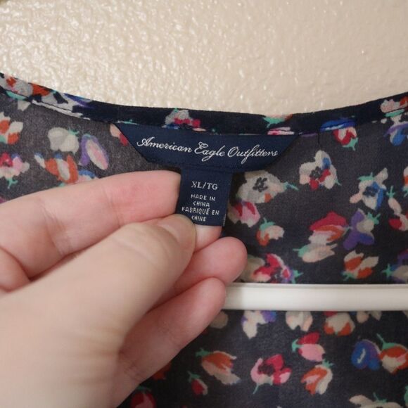 American Eagle Button Down XL - Picture 2 of 3
